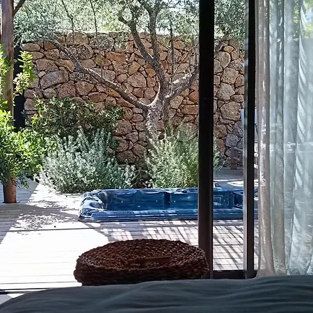 Les Du Maquis מלון 4*