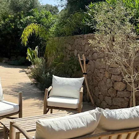 Les Du Maquis מלון 4*