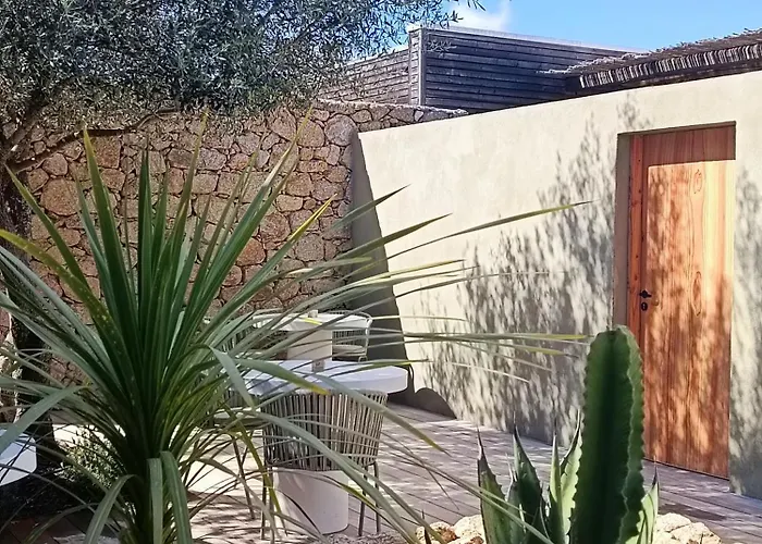Les Du Maquis 4*