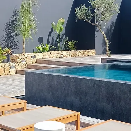 Les Du Maquis Hotell