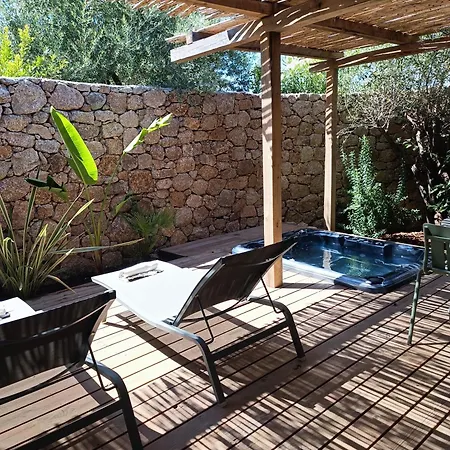 Hotel Les Du Maquis