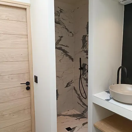 Les Du Maquis Szálloda