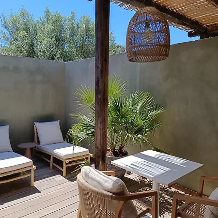 Les Du Maquis Hotel