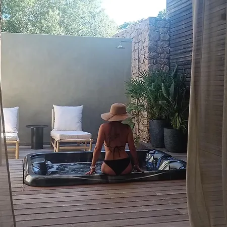 Les Du Maquis 호텔