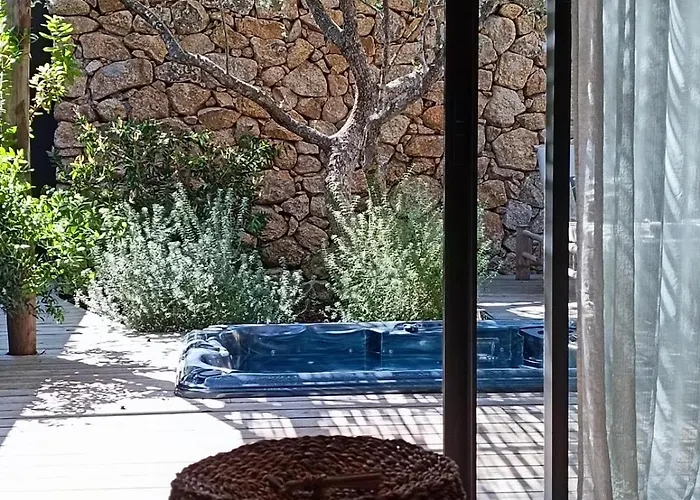 Les Du Maquis Hotel 4*