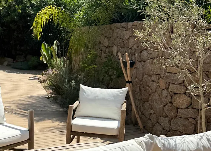 Les Du Maquis Hotel 4*